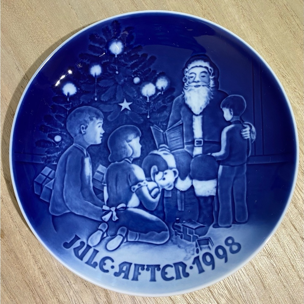 BING & GRONDAHL - Vintage - Jule After 1998 - Santa the Storyteller - Picture 1 of 3